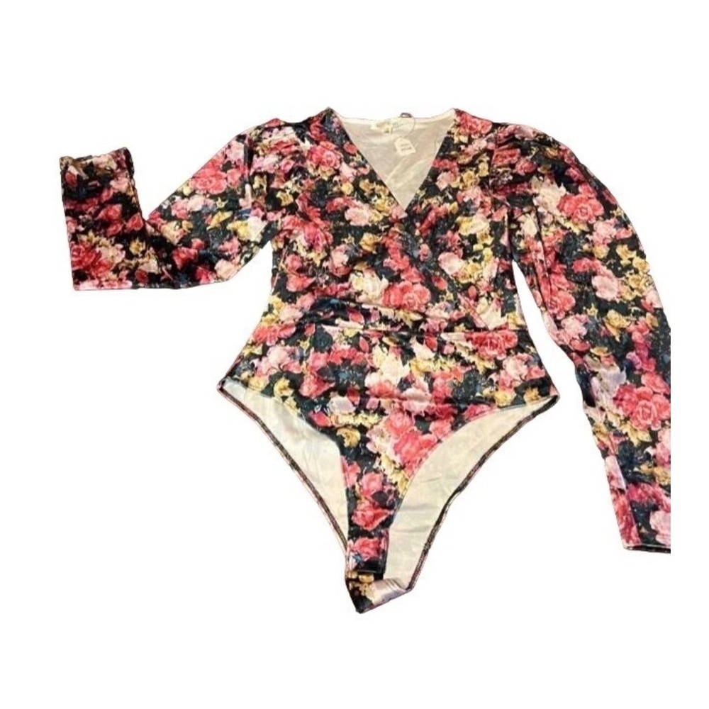 Her Bottari Floral V-Neck Long Sleeve Puffed Shoulder Bodysuit Pink Black small